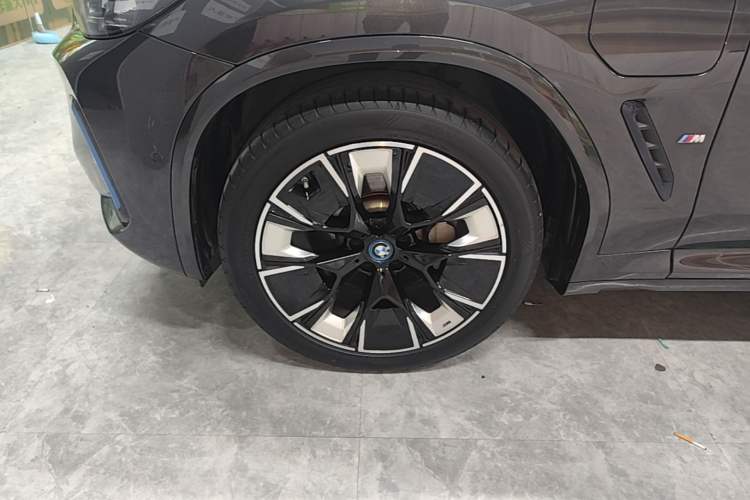 Used BMW iX3 2022 Leading Type Left Front Wheel Hub