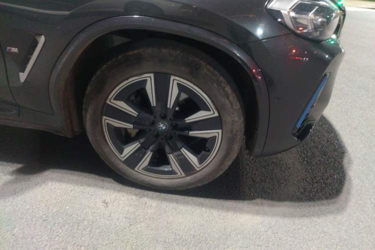 Used BMW iX3 2022 Leading Model Right Front Wheel Hub