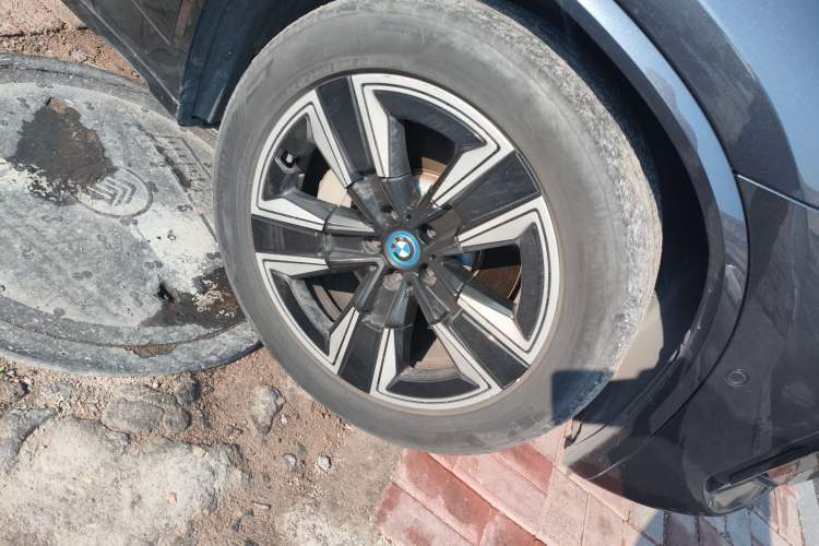 Used BMW iX3 2022 Leading Model Right Front Wheel Hub