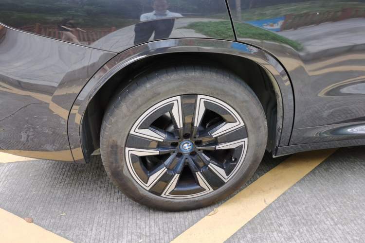 Used BMW iX3 2022 Leading Model Right Rear Wheel Hub