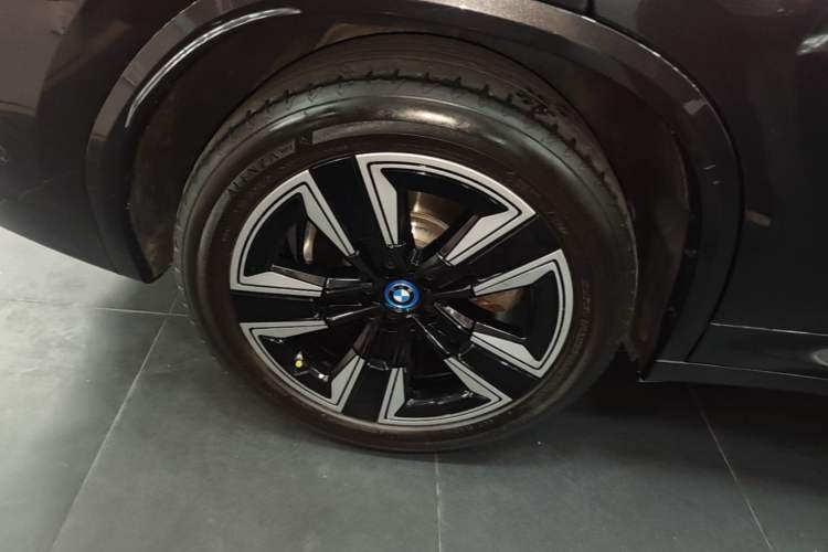 Used BMW iX3 2022 Leading Model Right Rear Wheel Hub