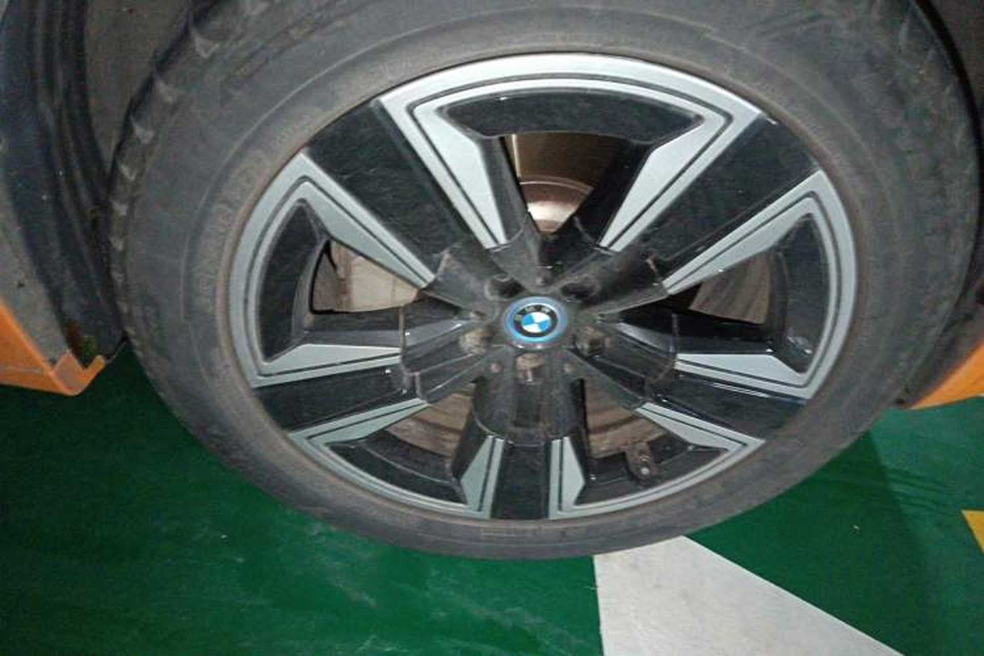 Used BMW iX3 2022 Leading Model Right Front Wheel Hub