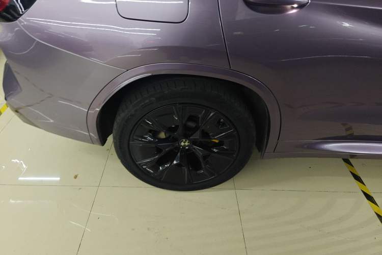 Used BMW iX3 2022 Leading Type Right Rear Wheel Hub