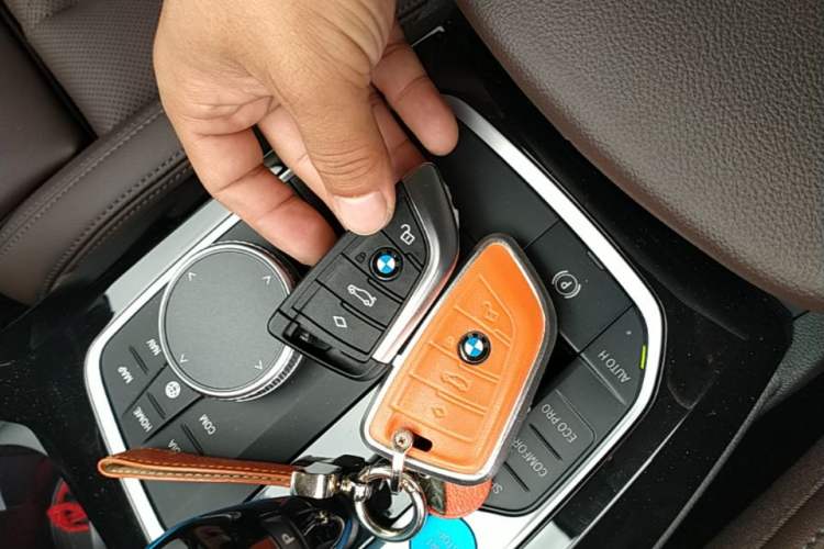 Used BMW iX3 2022 Leading Model Vehicle Key