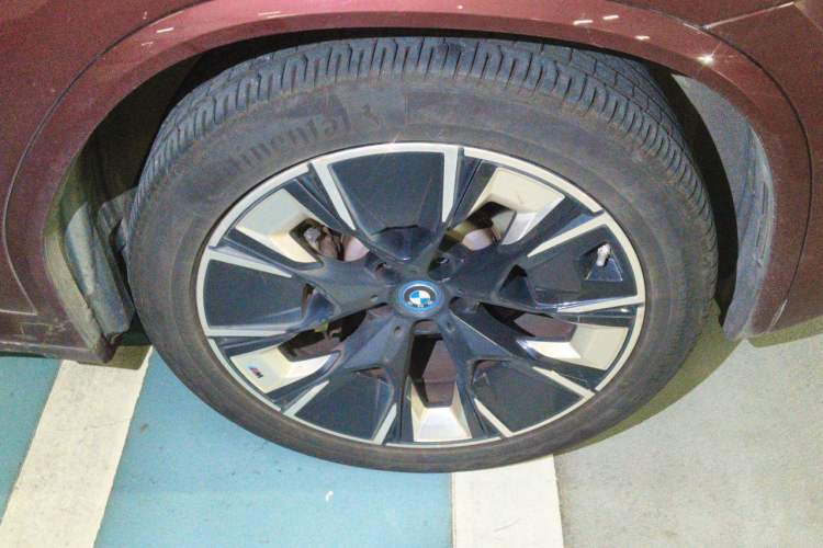 Used BMW iX3 2022 Leading Type Right Front Wheel Hub