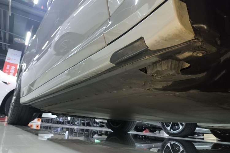 Used BMW iX3 2022 Leading Type Right Side Sill