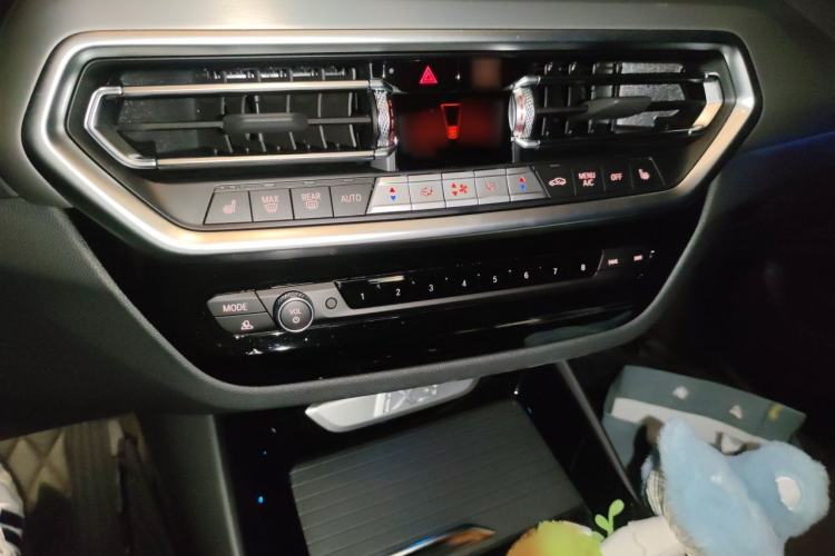 Used BMW iX3 2022 Updated Leading Type Audio And AC Panel