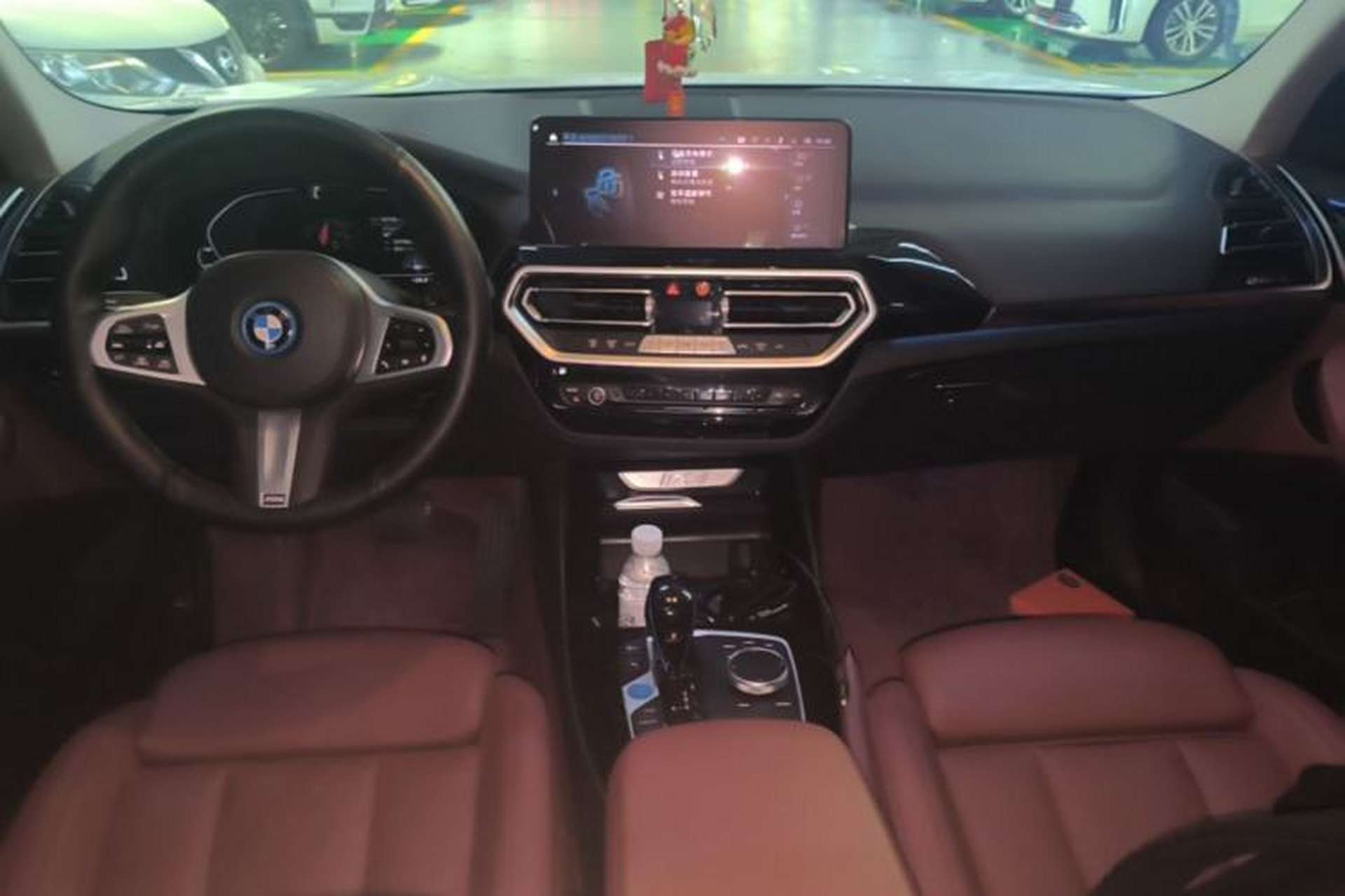 Used BMW iX3 2022 Leading Model Center Console