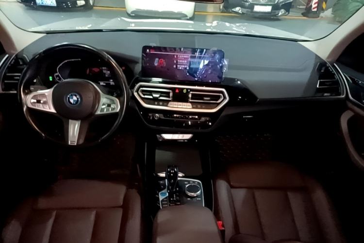 Used BMW iX3 2022 Updated Leading Version Center Console