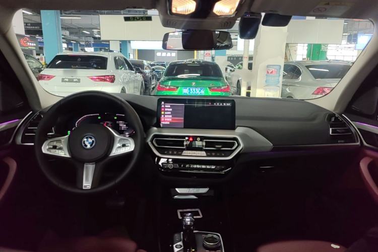 Used BMW iX3 2022 Leading Type Center Console
