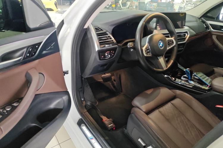 Used BMW iX3 2022 Leading Type Driver Seat