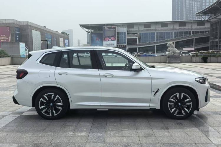 Used BMW iX3 2022 Leading Model Exterior 3
