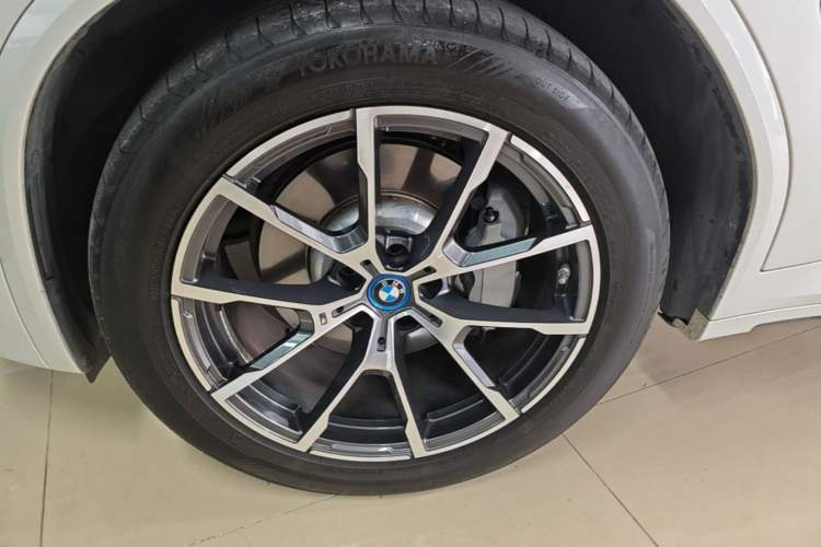 Used BMW iX3 2022 Updated Leading Version Exterior 4