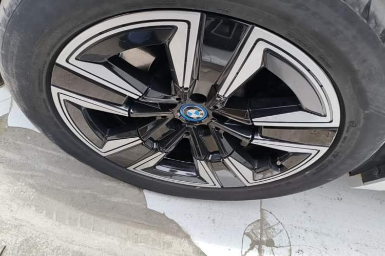 Used BMW iX3 2022 Leading Model Exterior 4