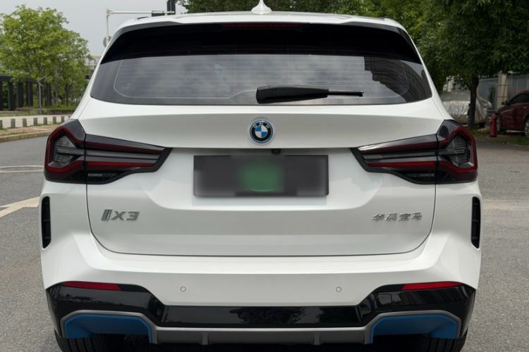 Used BMW iX3 2022 Leading Model Exterior 4