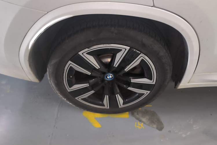 Used BMW iX3 2022 Leading Model Exterior 5