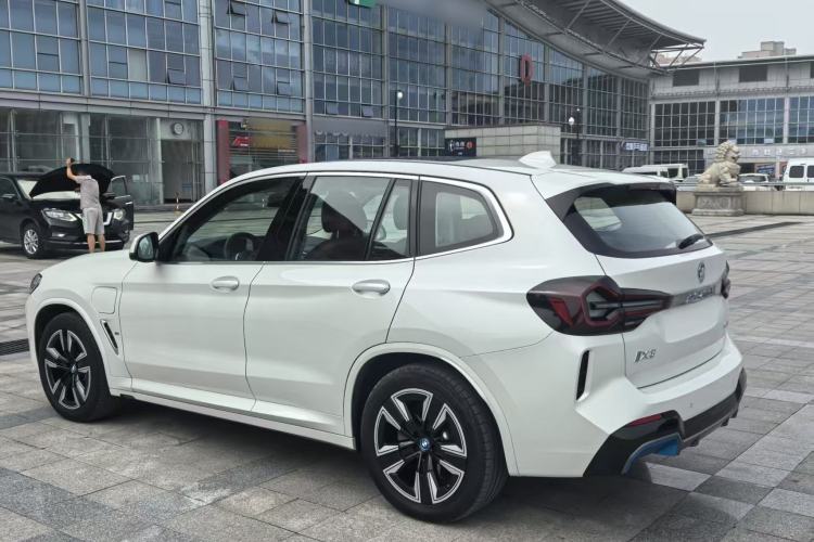 Used BMW iX3 2022 Leading Model Exterior 5