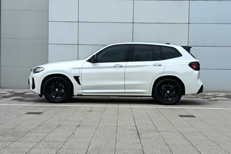 Used BMW iX3 2022 Leading Model Exterior 5
