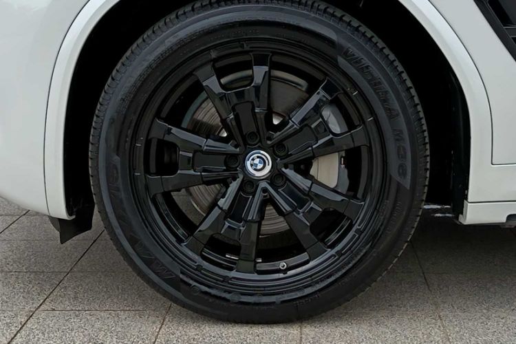 Used BMW iX3 2022 Leading Model Exterior 7