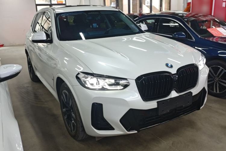 Used BMW iX3 2022 Updated Leading Version Front Right 45 Deg