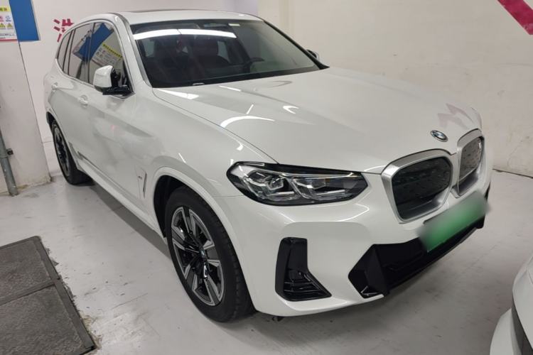 Used BMW iX3 2022 Updated Leading Version Front Right 45 Deg
