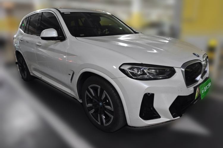 Used BMW iX3 2022 Updated Leading Version Front Right 45 Deg