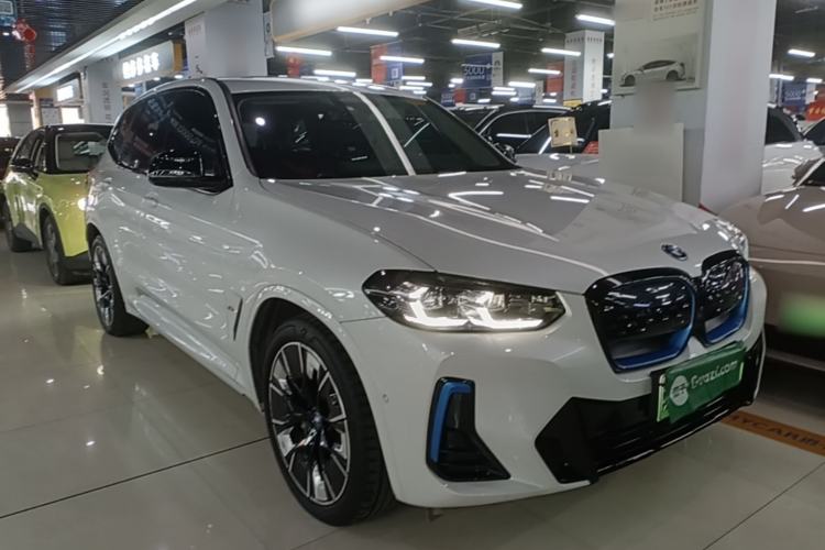 Used BMW iX3 2022 Leading Type Front Right 45 Deg