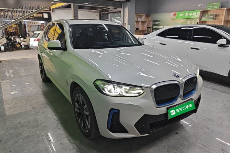 Used BMW iX3 2022 Leading Model Front Right 45 Deg