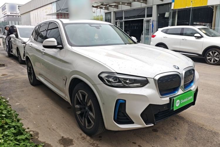 Used BMW iX3 2022 Leading Model Front Right 45 Deg