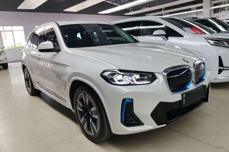 Used BMW iX3 2022 Leading Model Front Right 45 Deg