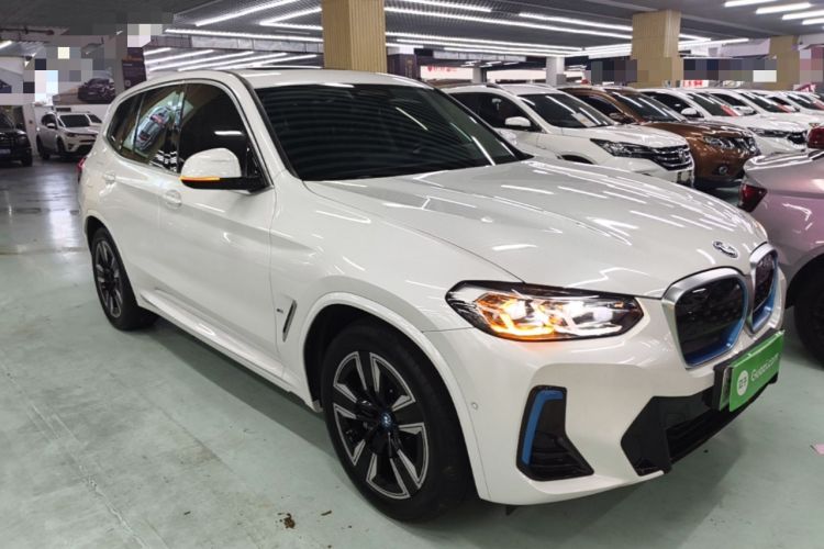 Used BMW iX3 2022 Leading Model Front Right 45 Deg