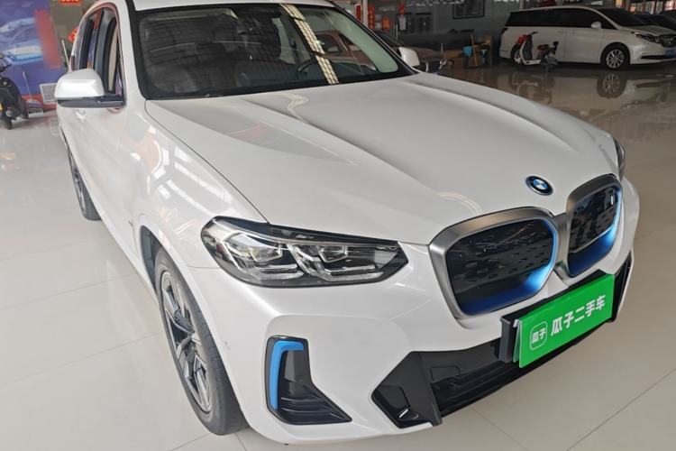 Used BMW iX3 2022 Leading Model Front Right 45 Deg