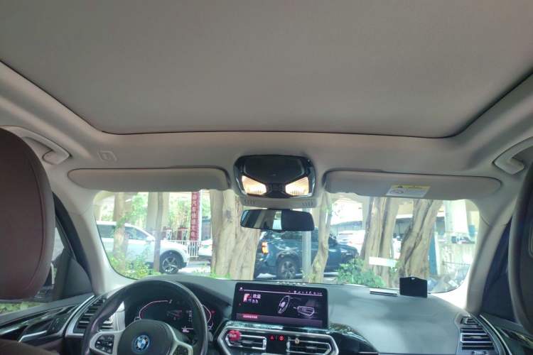 Used BMW iX3 2022 Leading Model Headliner