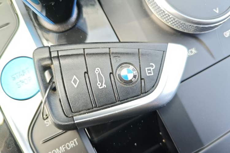 Used BMW iX3 2022 Leading Type Interior 1