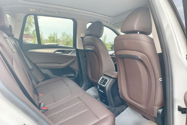 Used BMW iX3 2022 Updated Leading Type Interior 13