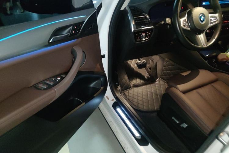 Used BMW iX3 2022 Updated Leading Type Interior 3