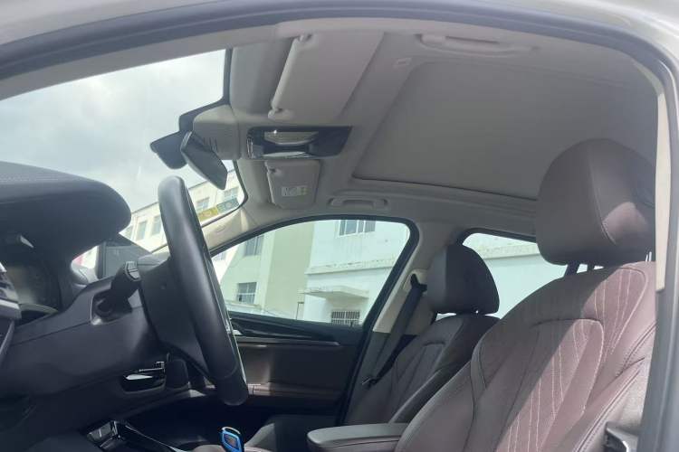 Used BMW iX3 2022 Leading Model Interior 4