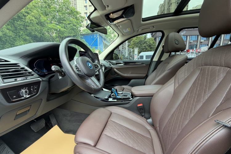 Used BMW iX3 2022 Leading Model Interior 4