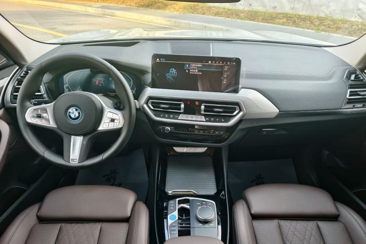 Used BMW iX3 2022 Updated Leading Type Interior 6