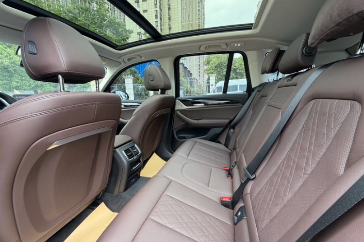 Used BMW iX3 2022 Leading Model Interior 6