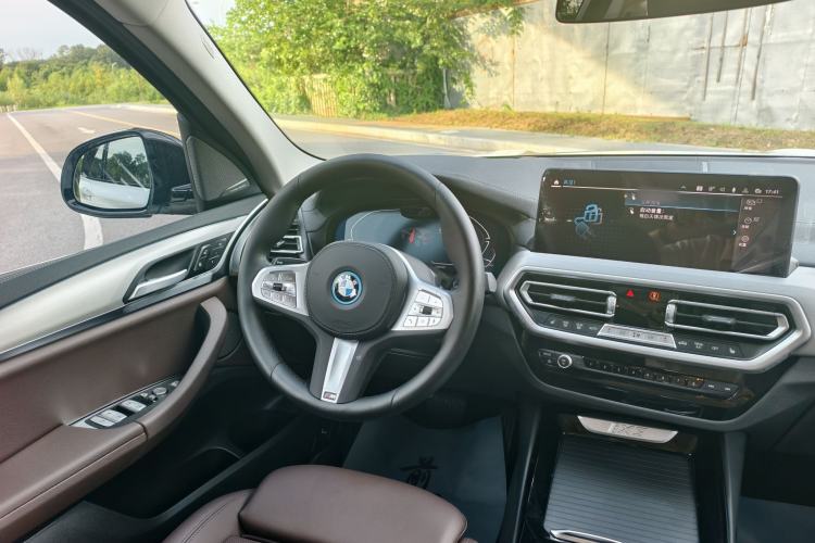 Used BMW iX3 2022 Updated Leading Type Interior 7