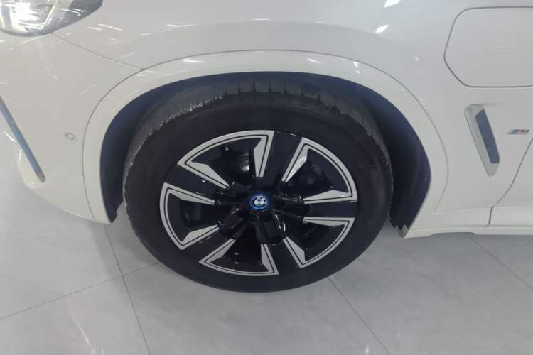 Used BMW iX3 2022 Leading Model Left Front Wheel Hub