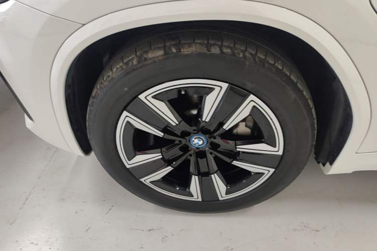 Used BMW iX3 2022 Updated Leading Version Left Front Wheel Hub