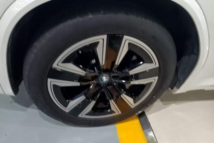 Used BMW iX3 2022 Updated Leading Version Left Front Wheel Hub