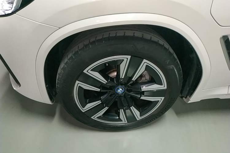 Used BMW iX3 2022 Leading Model Left Front Wheel Hub