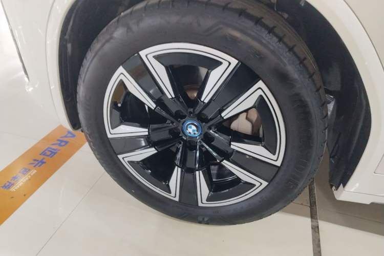 Used BMW iX3 2022 Leading Model Left Front Wheel Hub