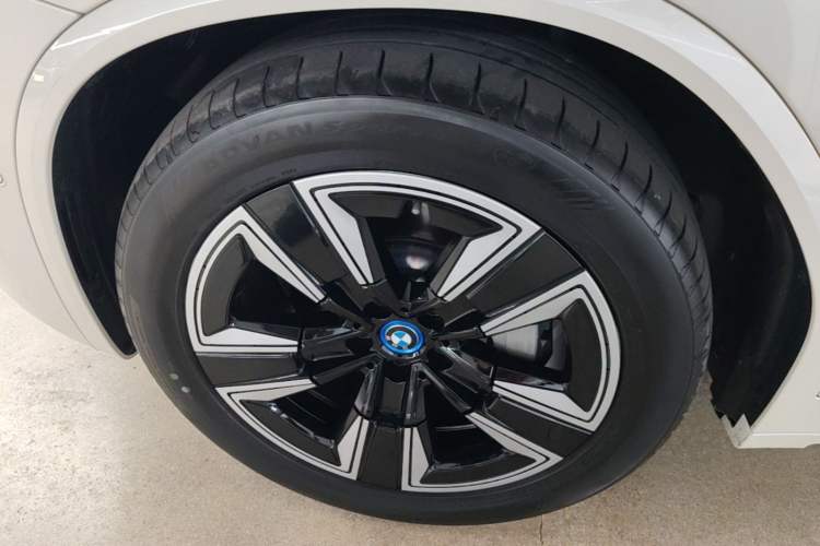 Used BMW iX3 2022 Leading Model Left Front Wheel Hub
