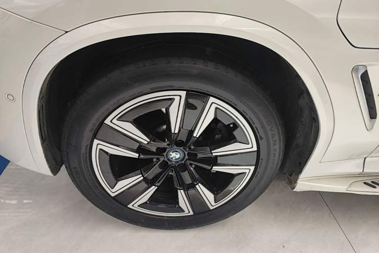 Used BMW iX3 2022 Leading Model Left Front Wheel Hub
