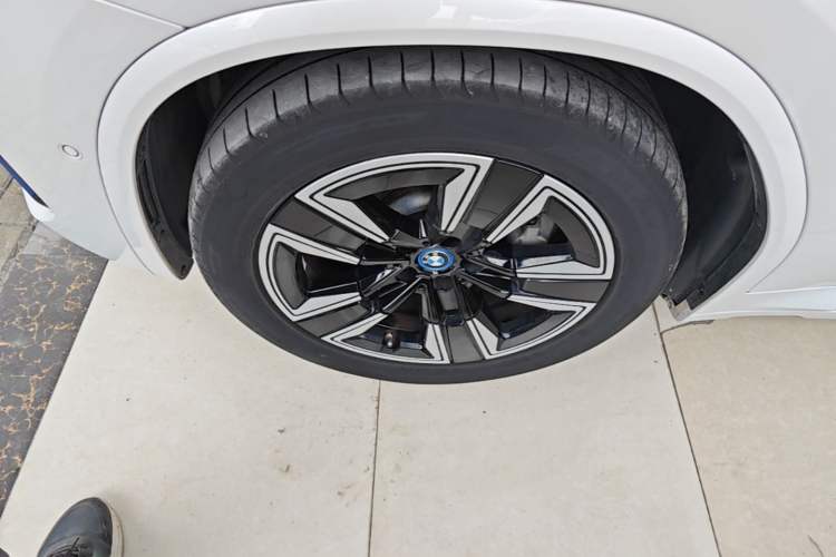 Used BMW iX3 2022 Leading Model Left Front Wheel Hub