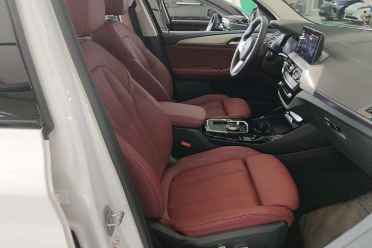 Used BMW iX3 2022 Updated Leading Type Right Front Seat